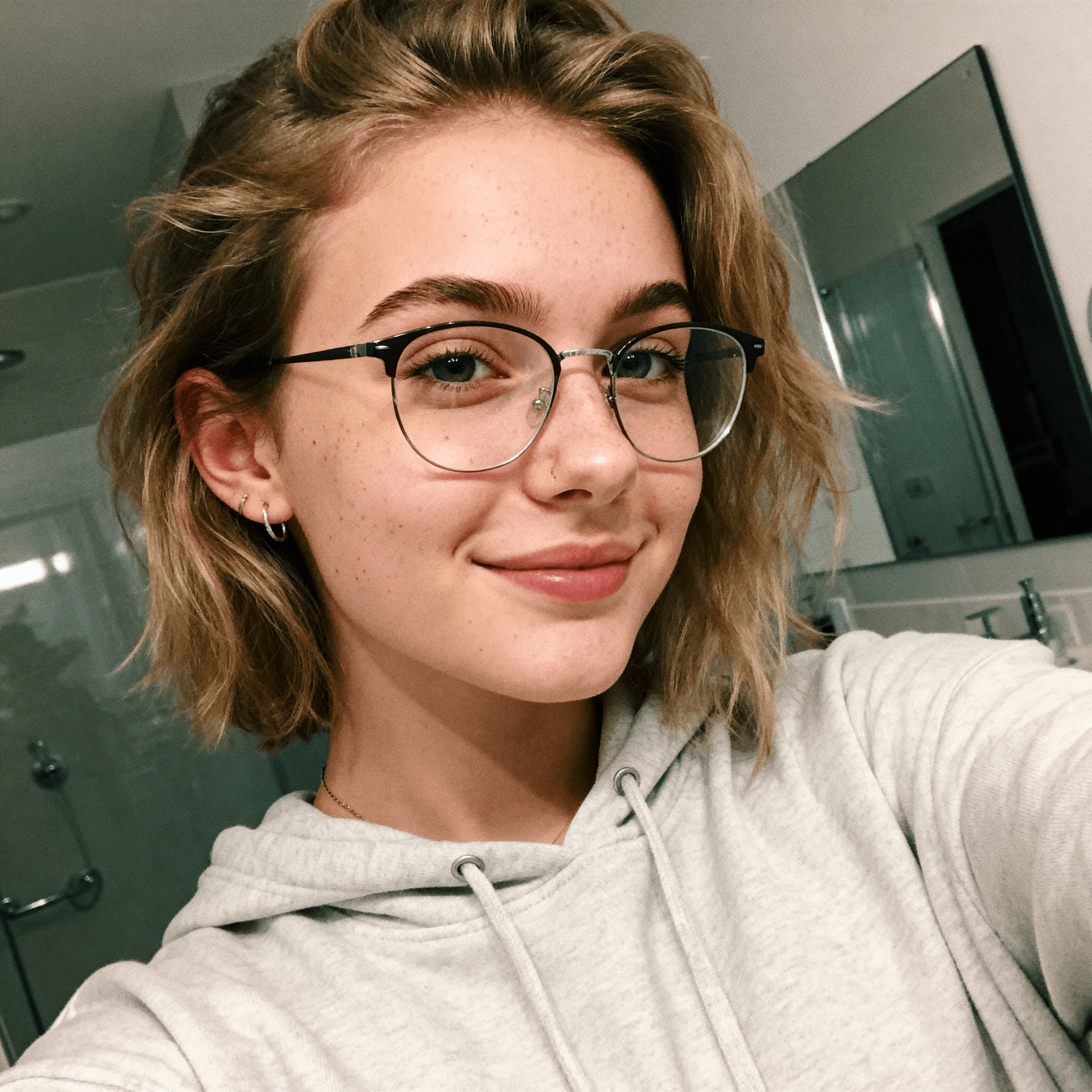 Юлия Долова